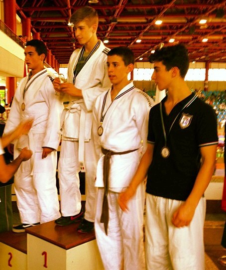/immagini/Judo/2013/L'Aquila 66 EsB podio.jpg